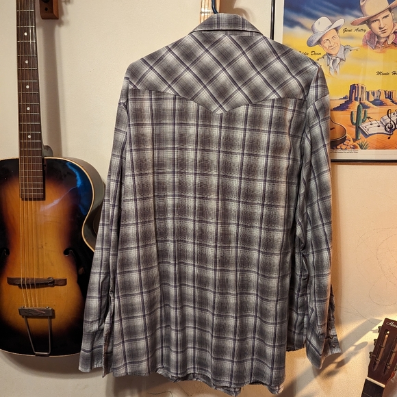 Wrangler Long Sleeve Pearl Snap Shirt - Picture 4 of 4